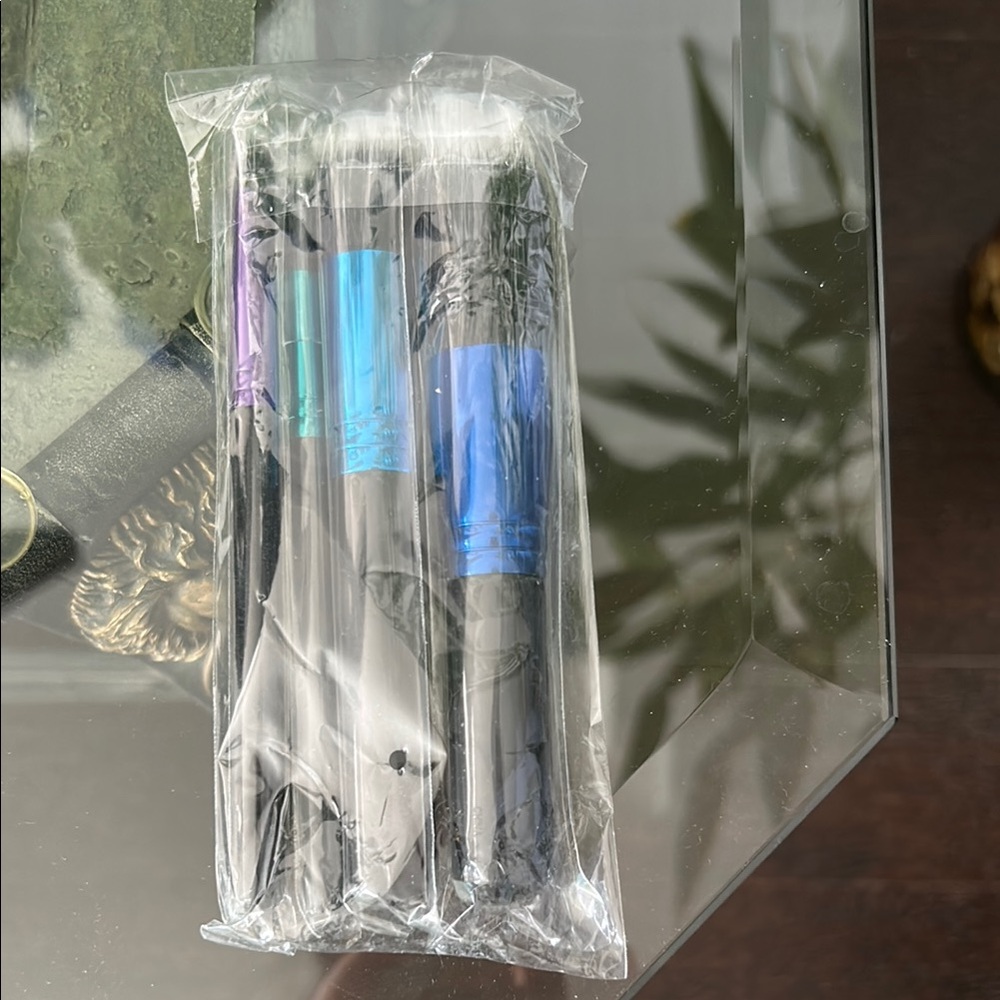 MAC Travel Size Brushes - Limited Edition